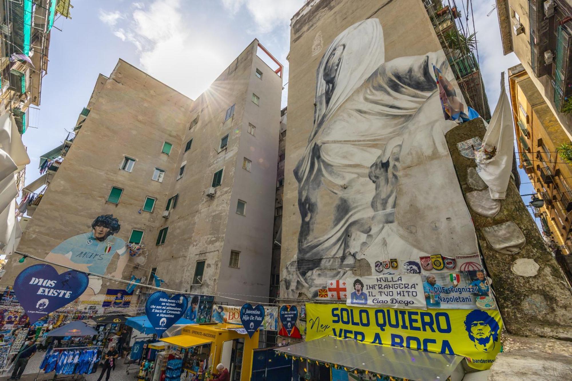 Dcr House Murales *