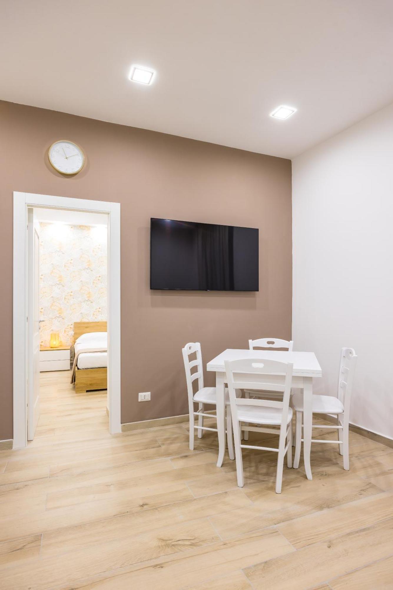 Apartment Dcr House Murales *